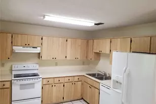 8202 Broward Pl, Temple Terrace, FL 33637 - Photo 20