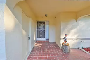 2321 Lancaster Dr, Sun City Center, FL 33573 - Photo 2