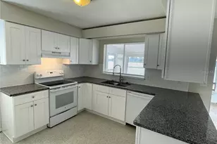 3900 14th Ln NE, Saint Petersburg, FL 33703 - Photo 2