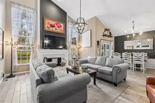 9421 Willow Cove Ct, Tampa, FL 33647 - Photo 2