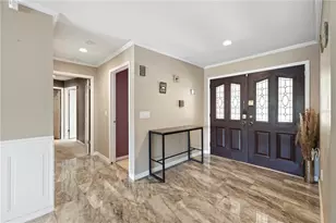 14947 Lake Forest Dr, Lutz, FL 33559 - Photo 10