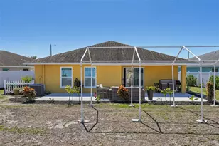 1438 Blossom Bayou Cir, Ruskin, FL 33570 - Photo 34