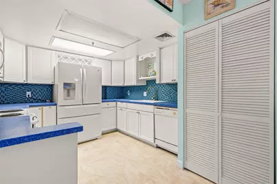 1 Key Capri #102E, Treasure Island, FL 33706 - Photo 18