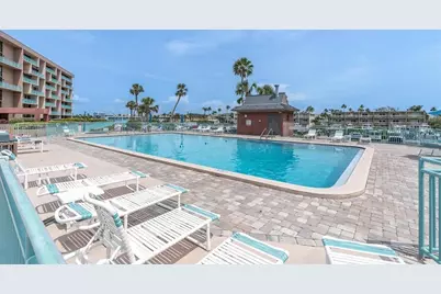 1 Key Capri #102E, Treasure Island, FL 33706 - Photo 4