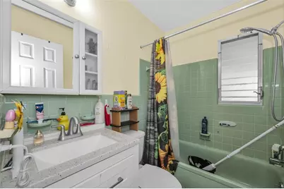 5769 Dartmouth Avenue N, Saint Petersburg, FL 33710 - Photo 18