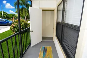 11901 4th Street N, Saint Petersburg, FL 33716 - Photo 22