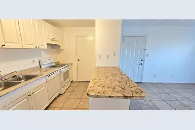 1400 Gandy Boulevard N #512, Saint Petersburg, FL 33702 - Photo 4