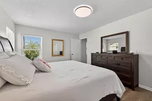 10275 113th St, Seminole, FL 33778 - Photo 12