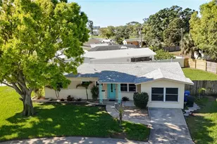 396 Lewis Blvd SE, Saint Petersburg, FL 33712 - Photo 2