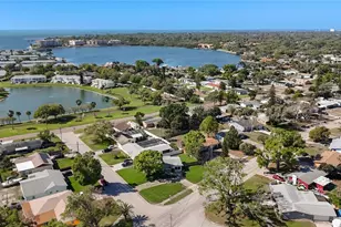 396 Lewis Blvd SE, Saint Petersburg, FL 33712 - Photo 44