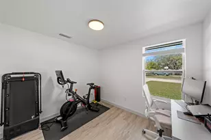 1801 E Knollwood St, Tampa, FL 33610 - Photo 22