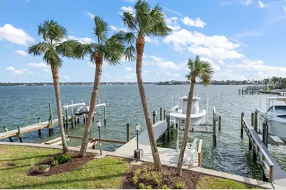 165 Marina Del Rey Court, Clearwater Beach, FL 33767 - Photo 2