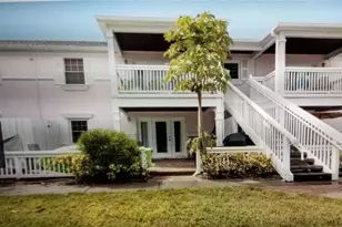 213 Sea Horse Dr SE, Saint Petersburg, FL 33705 - Photo 2