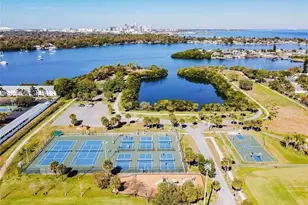 213 Sea Horse Dr SE, Saint Petersburg, FL 33705 - Photo 18