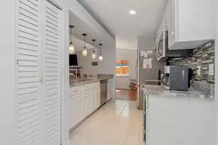 435 Lakeview Dr, Oldsmar, FL 34677 - Photo 18