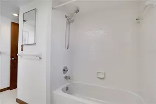 12161 100th Ave, Seminole, FL 33772 - Photo 18