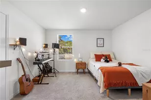 37247 Kings Crown Dr, Zephyrhills, FL 33541 - Photo 32