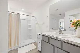 37247 Kings Crown Dr, Zephyrhills, FL 33541 - Photo 26