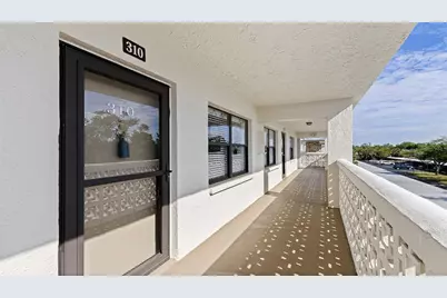 4910 Bay Street NE #310, Saint Petersburg, FL 33703 - Photo 2