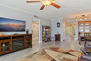 4910 Bay Street NE, Saint Petersburg, FL 33703 - Photo 4