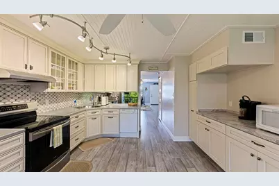 4910 Bay Street NE #310, Saint Petersburg, FL 33703 - Photo 12