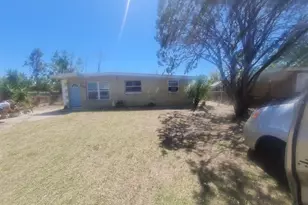 8828 91st Terrace, Seminole, FL 33777 - Photo 1