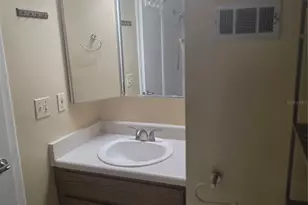 4215 La Dega Ct, Tampa, FL 33611 - Photo 8