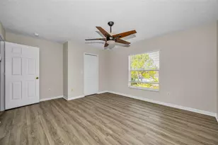 8015 Savannah Sunset Ln, Tampa, FL 33615 - Photo 18