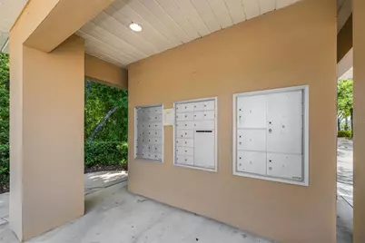 8015 Savannah Sunset Lane, Tampa, FL 33615 - Photo 30