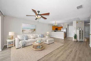 8015 Savannah Sunset Ln, Tampa, FL 33615 - Photo 8