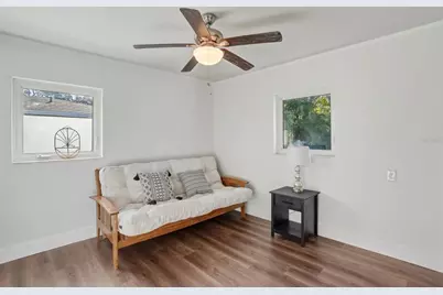 220 45th Avenue S, Saint Petersburg, FL 33705 - Photo 18