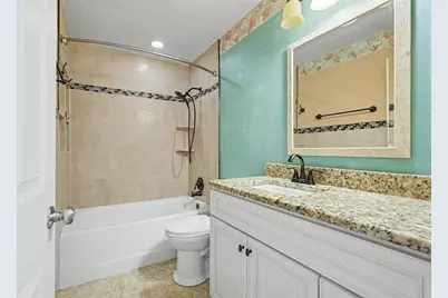 2835 Bellwood Dr, Brandon, FL 33511 - Photo 32