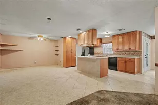 2835 Bellwood Dr, Brandon, FL 33511 - Photo 2