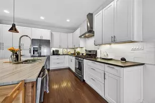 1310 47th Ave N, Saint Petersburg, FL 33703 - Photo 10