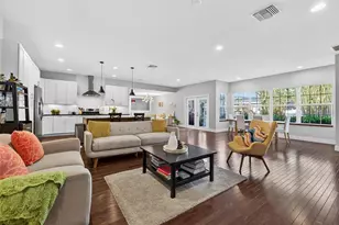 1310 47th Ave N, Saint Petersburg, FL 33703 - Photo 6