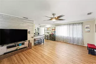 1362 Stratford Dr, Clearwater, FL 33756 - Photo 10