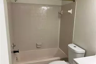 8701 Carroll Palm Pl, Tampa, FL 33614 - Photo 16