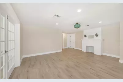 3000 Beach Boulevard S #9, Gulfport, FL 33707 - Photo 4