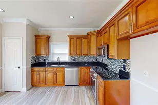 10107 N 14th St, Tampa, FL 33612 - Photo 8