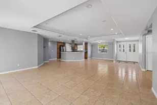 994 S Brink Ave, Sarasota, FL 34237 - Photo 2