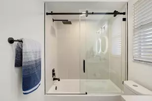 6505 64th Ln E, Palmetto, FL 34221 - Photo 18