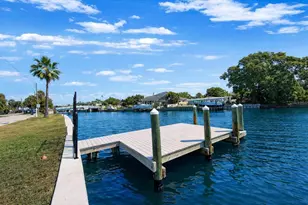 3945 Sunrise Dr S, Saint Petersburg, FL 33705 - Photo 4