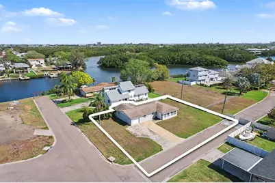 8751 Orient Way NE, Saint Petersburg, FL 33702 - Photo 24
