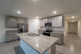 9206 Sapphire Crk Pl, Tampa, FL 33637 - Photo 8