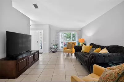 11519 Misty Isle Lane, Riverview, FL 33579 - Photo 12