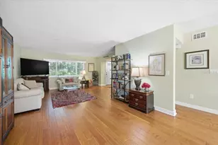 10603 Carrollbrook Way, Tampa, FL 33618 - Photo 12