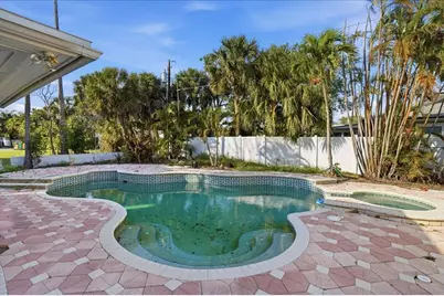 16007 Gulf Boulevard, Redington Beach, FL 33708 - Photo 44