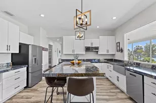 1414 Deirdre Dr, Ruskin, FL 33570 - Photo 4