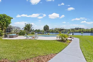 1414 Deirdre Dr, Ruskin, FL 33570 - Photo 58