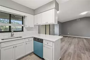 2140 Grand Cypress Dr, Lakeland, FL 33810 - Photo 16